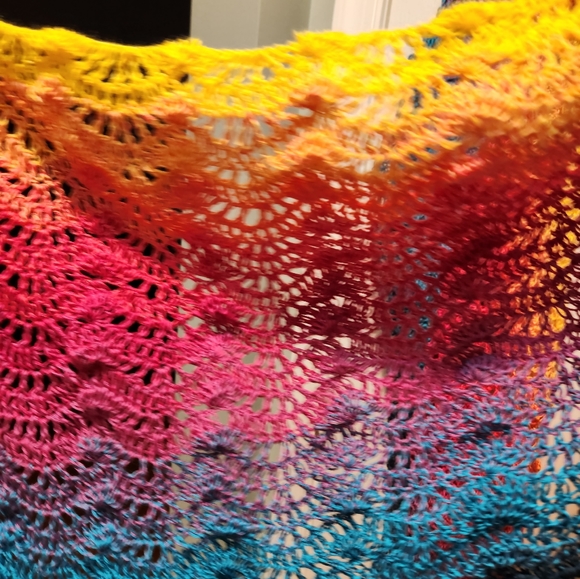 Plus size wrap shawl - Picture 2 of 4